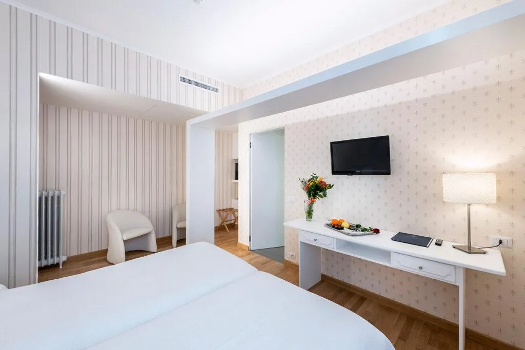 TRIPLE CLASSIC Room, Metropole Suisse, Milan