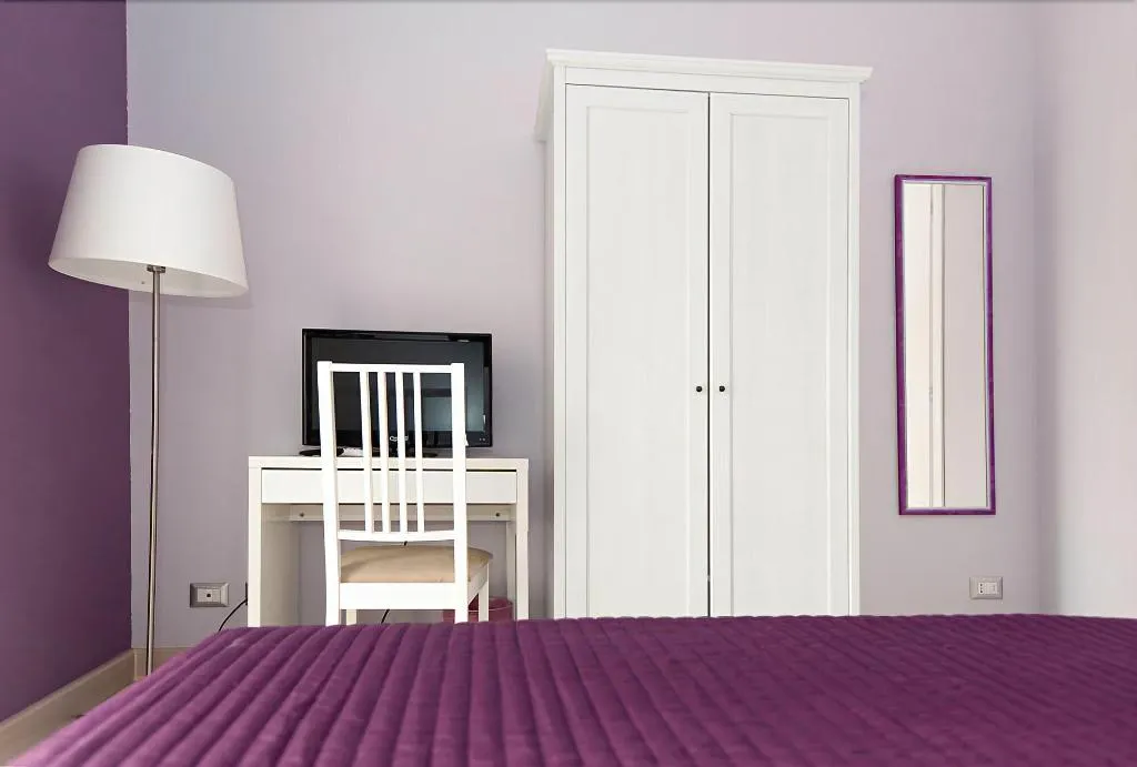 Room, Parco Delle Valli Bedrooms, Rome