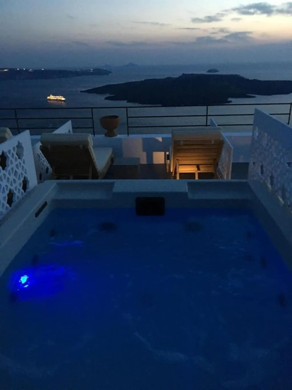 Terrace, Amelot Art Suites, Santorini
