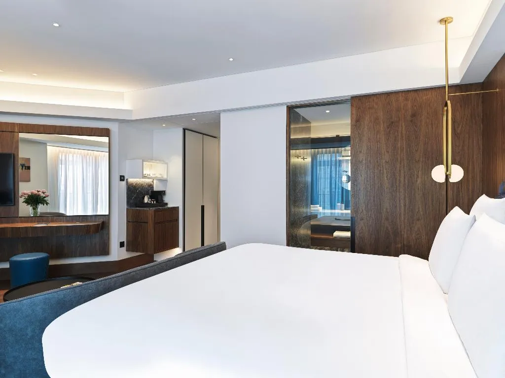 JUNIOR SUITE CAPACITY 2 Room, Athens Capital Center Hotel-MGallery, Athens