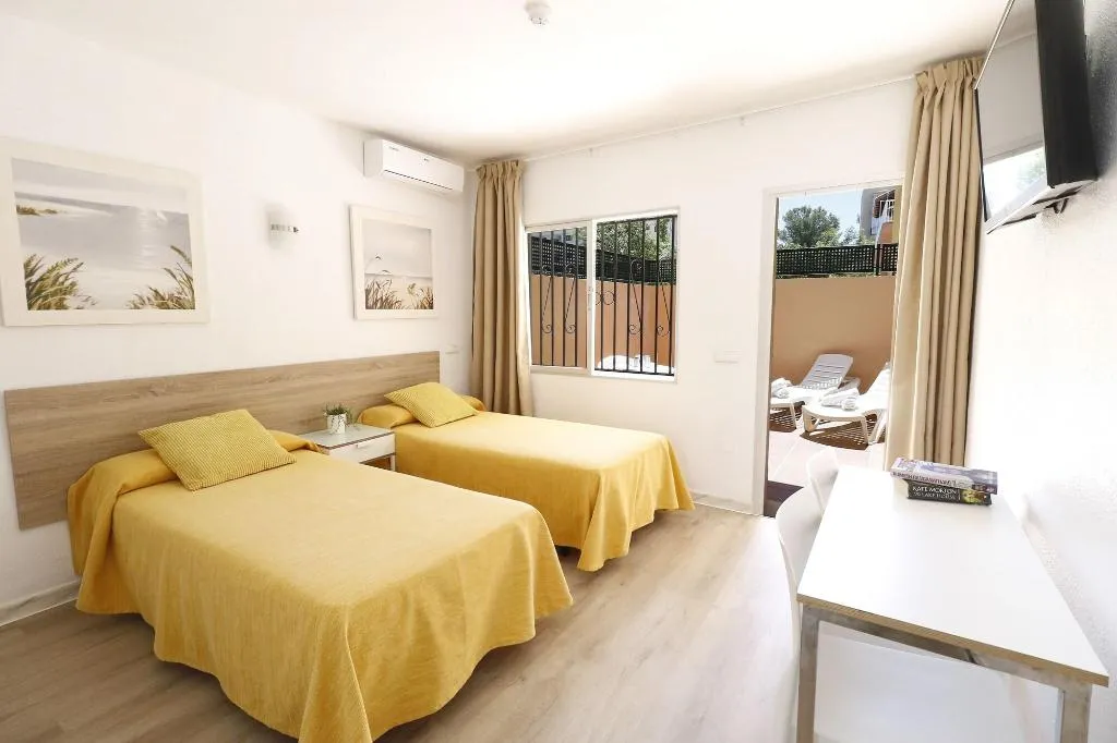 Room, Naika Studios & Apartments, Majorca
