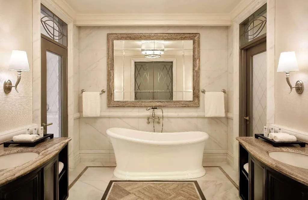 Room, Al Habtoor Palace, Dubai