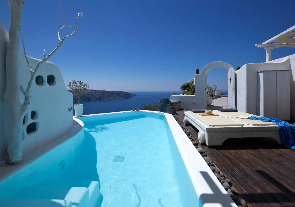 SUITE WITH PRIVATE POOL Room, Athermi Suites, Santorini