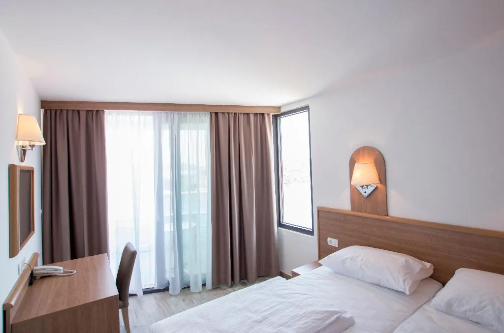 Double or Twin SEA VIEW WITH BALCONY Room, Hotel Villa Paradiso 2, Dubrovnik