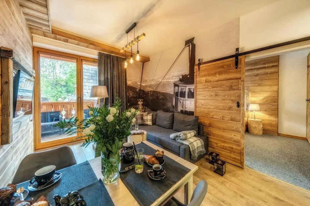 Room, ApartHotel Giewont, Krakow