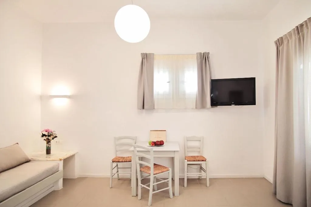 Room, Kritikakis Village Apartments, Santorini