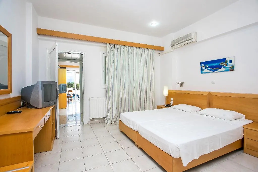 QUADRUPLE WITH TERRACE Room, Mon Repos Hotel, Rhodes