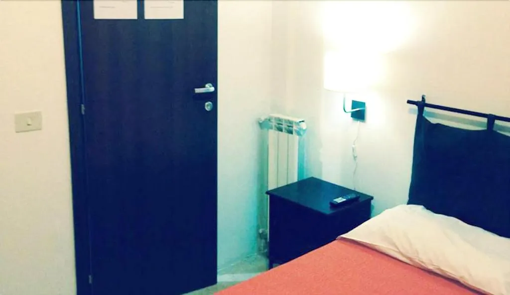 Room, Le Charme House 2, Naples
