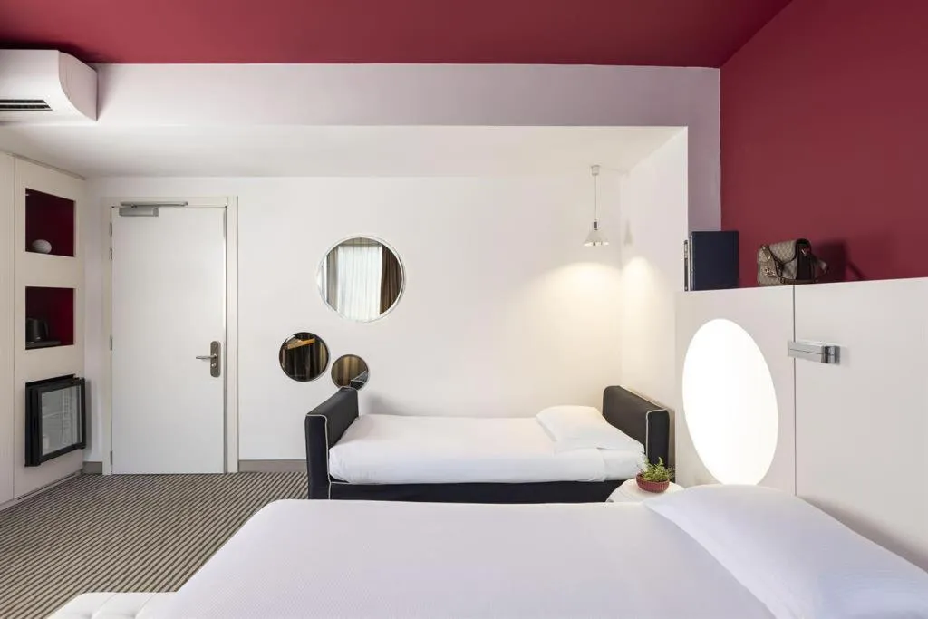 TRIPLE SUPERIOR Room, The Caesar Hotel Roma, Rome
