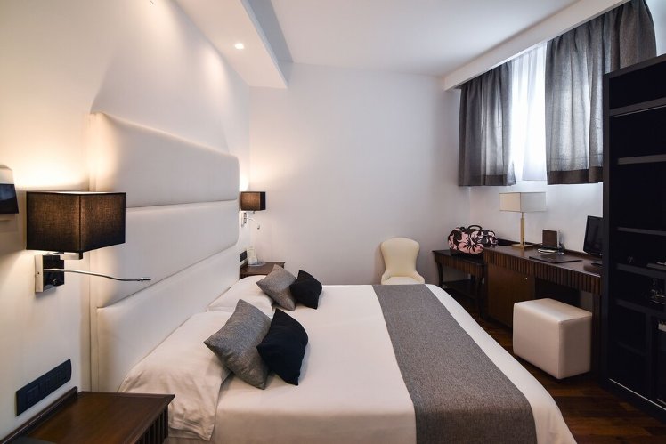 Hotel Palma, Naples
