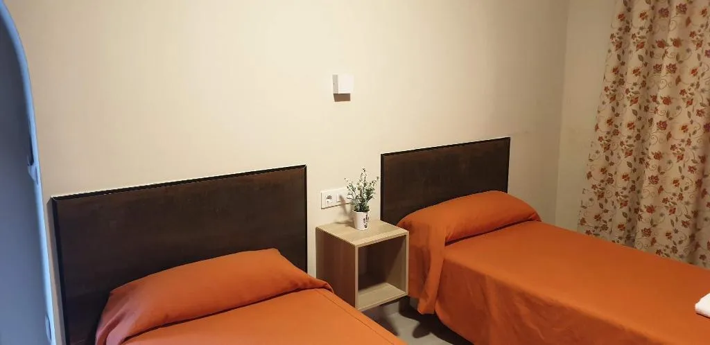 Room, Pension Catedral, Seville