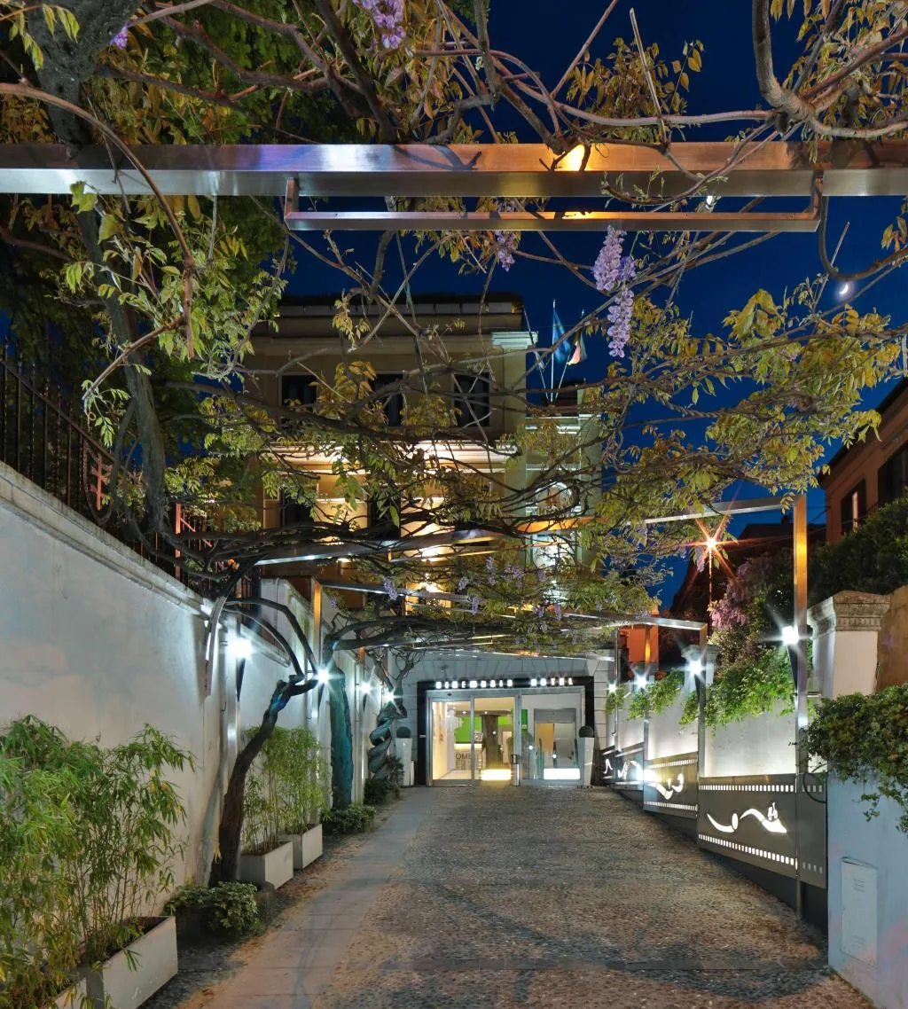 General view, Best Western Cinemusic Hotel, Naples