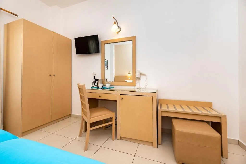 Room, Stelios Place, Santorini