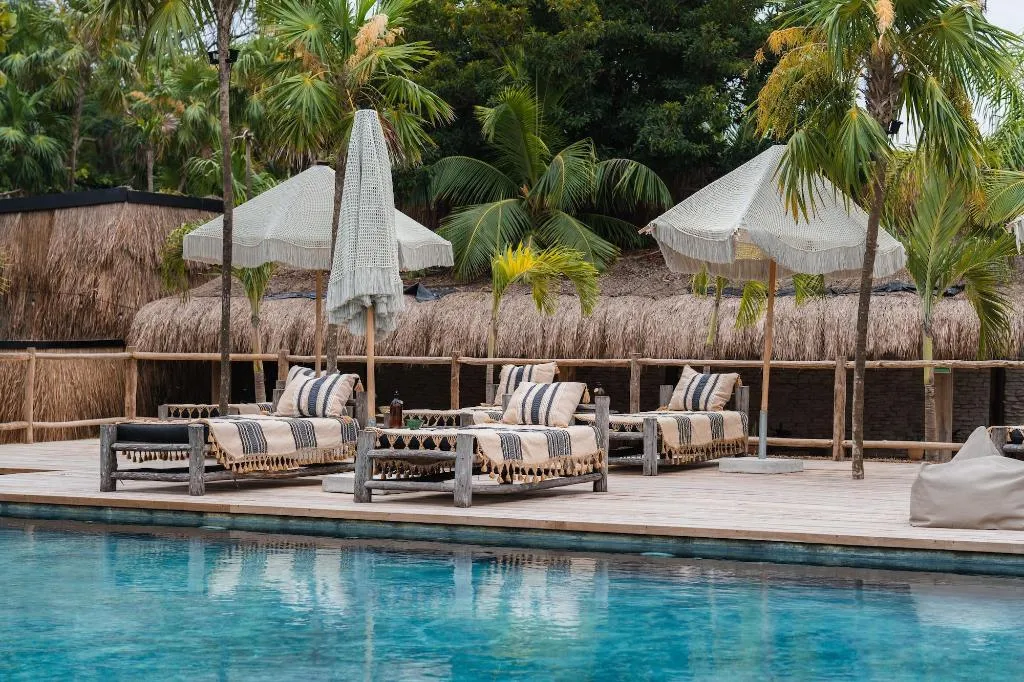 Sports and Entertainment, The Radhoo Adults Only, Cancun Area