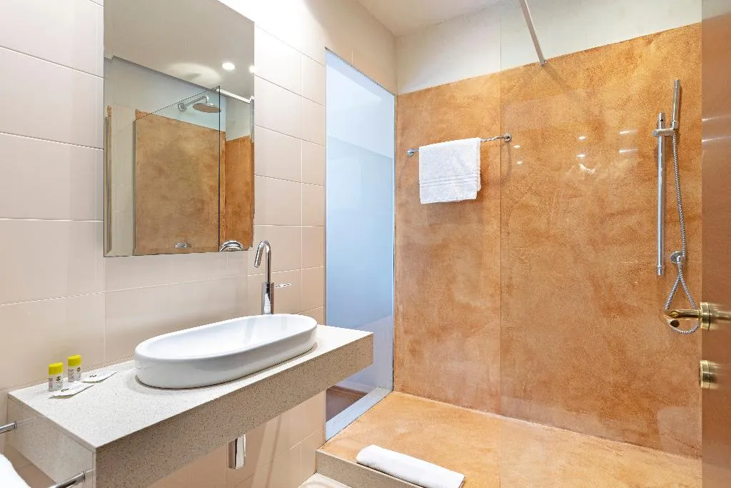 DOUBLE SINGLE USE STANDARD Room, B&B Hotel Malpensa Lago Maggiore, Milan