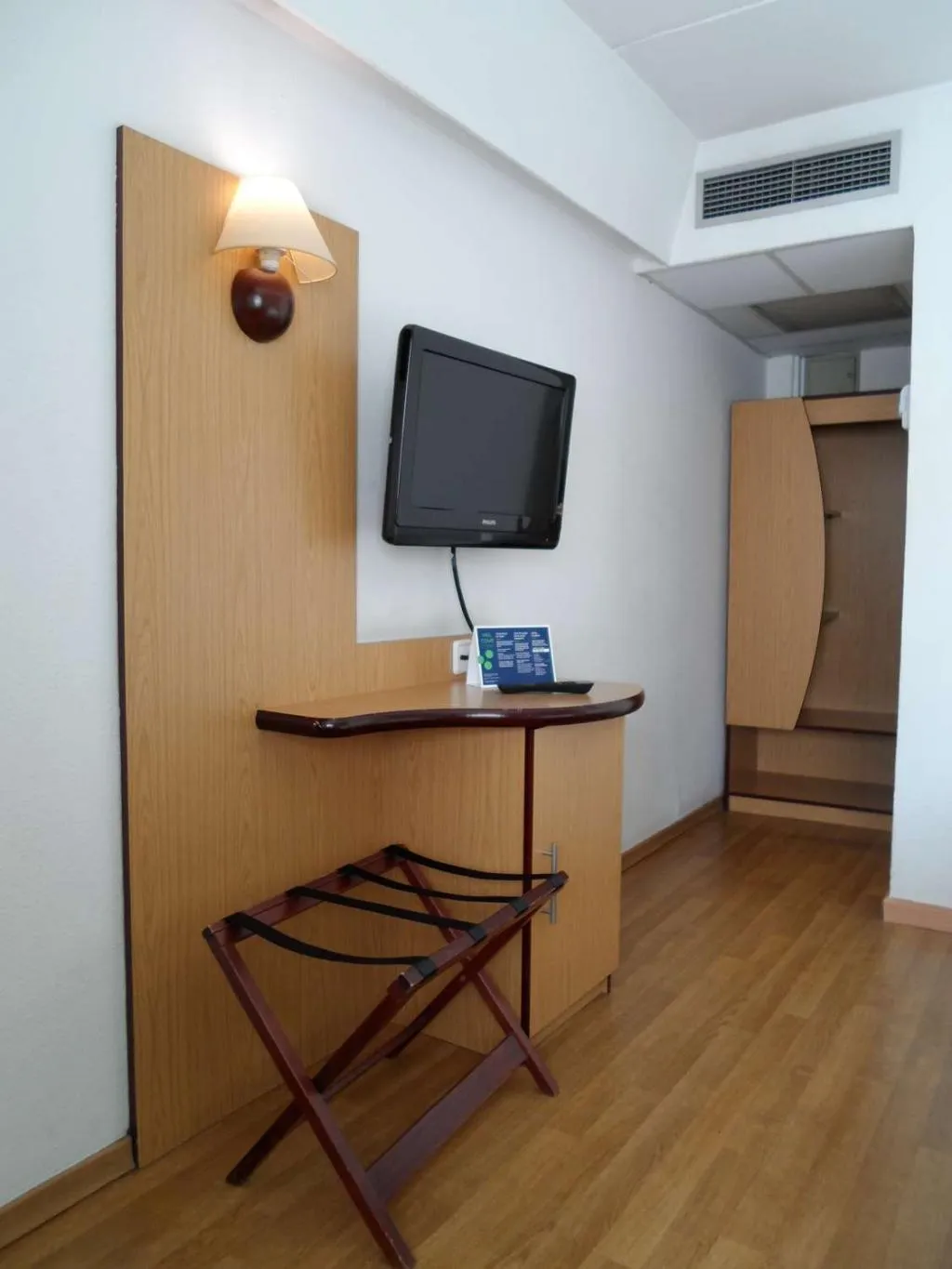 Double or Twin CAPACITY 3 Room, Travelodge Barcelona del Vallès, Barcelona