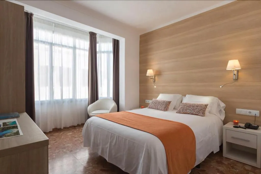Room, Hostal Menurka, Menorca