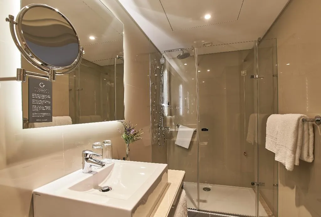 SINGLE STANDARD Room, PortoBay Marques, Lisbon