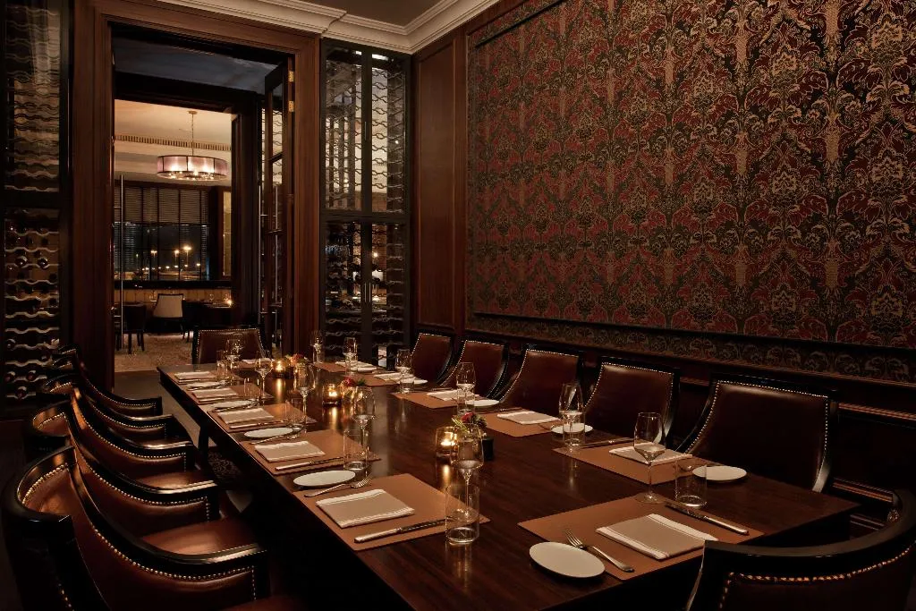 Restaurant, Al Habtoor Palace, Dubai