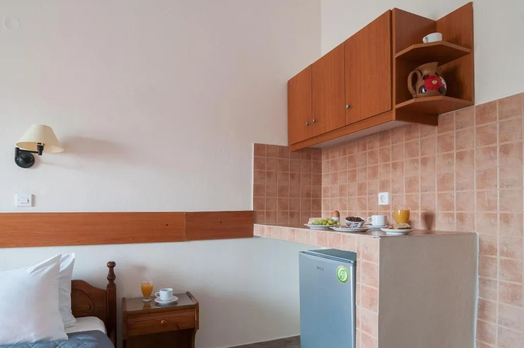 Room, Holiday Beach Resort, Santorini