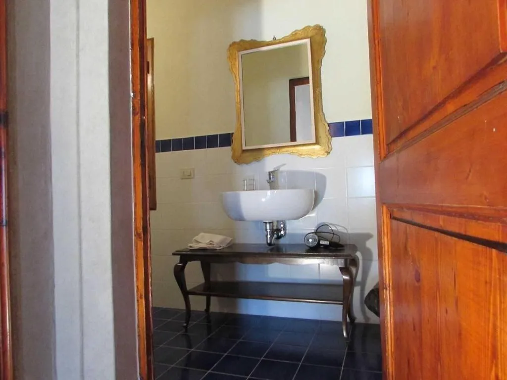 Room, B&B I Rinascimenti, Florence