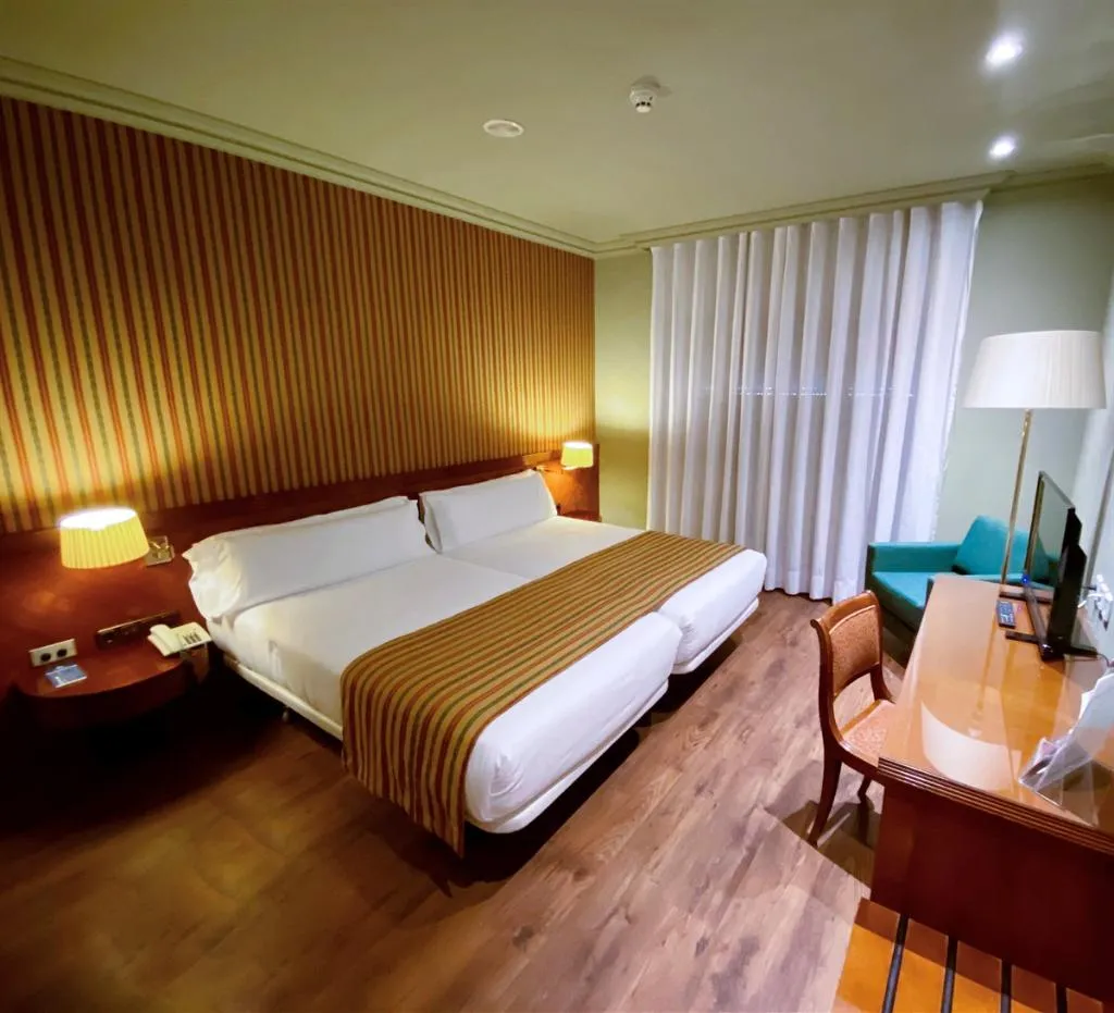 DOUBLE SINGLE USE SUPERIOR Room, Hotel Torremangana, Madrid