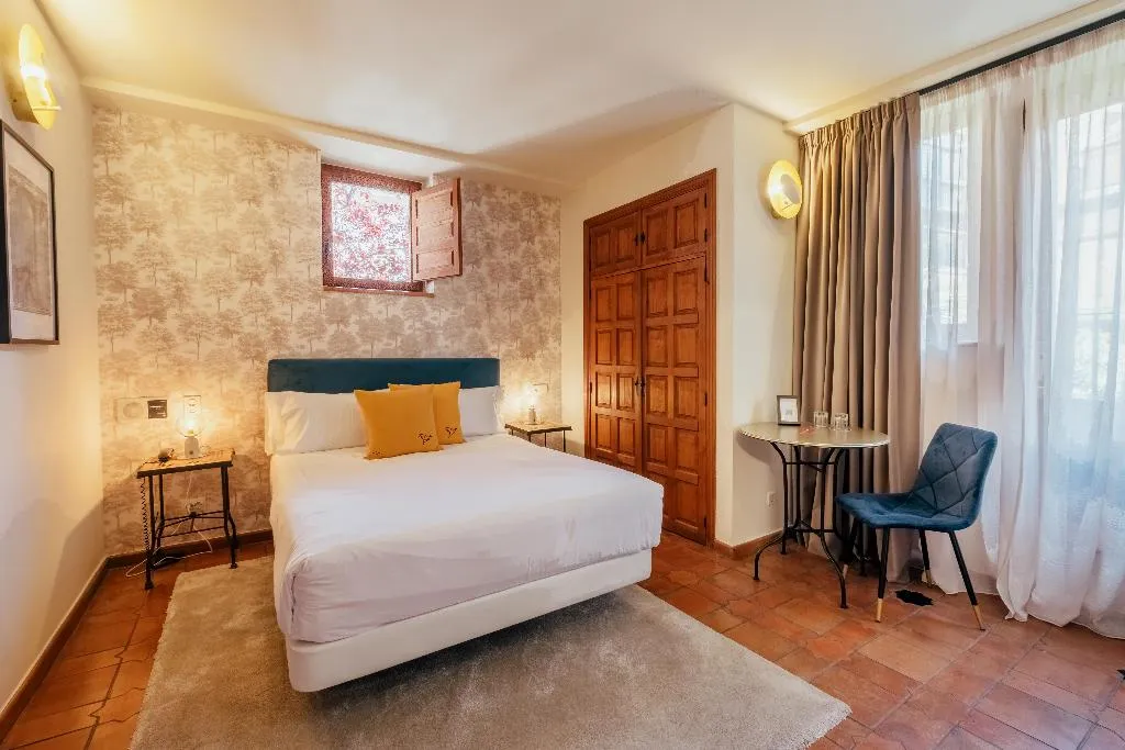Double or Twin DELUXE Room, Hotel Cetina Palacio Ayala Berganza, Madrid