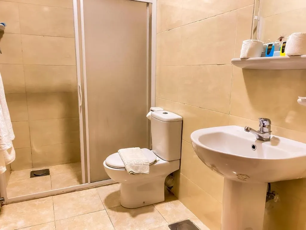 DOUBLE SUPERIOR NON SMOKING Room, Giza Pyramids Inn, Cairo