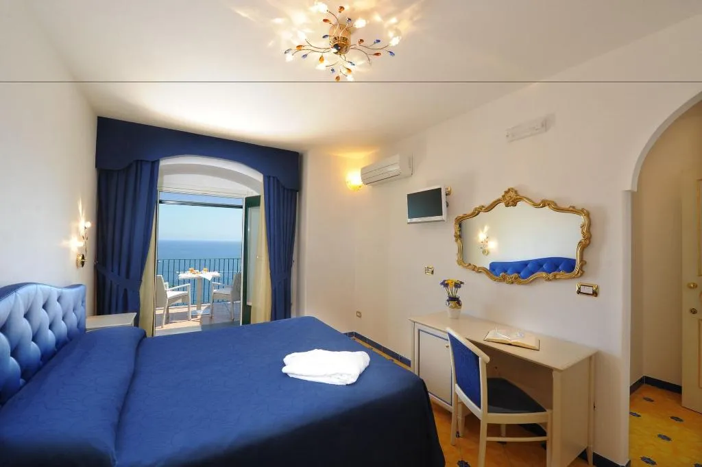 Room, Villa Maria Pia, Naples