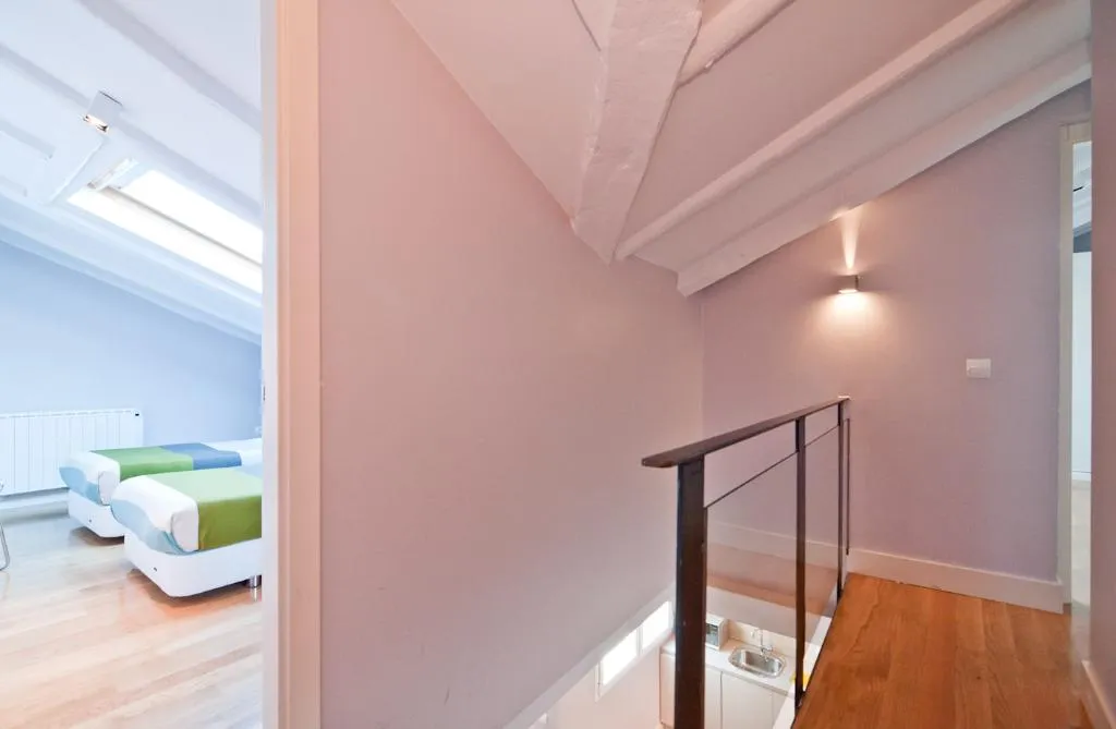 APARTMENT DUPLEX Room, Smartr Madrid Atocha, Madrid
