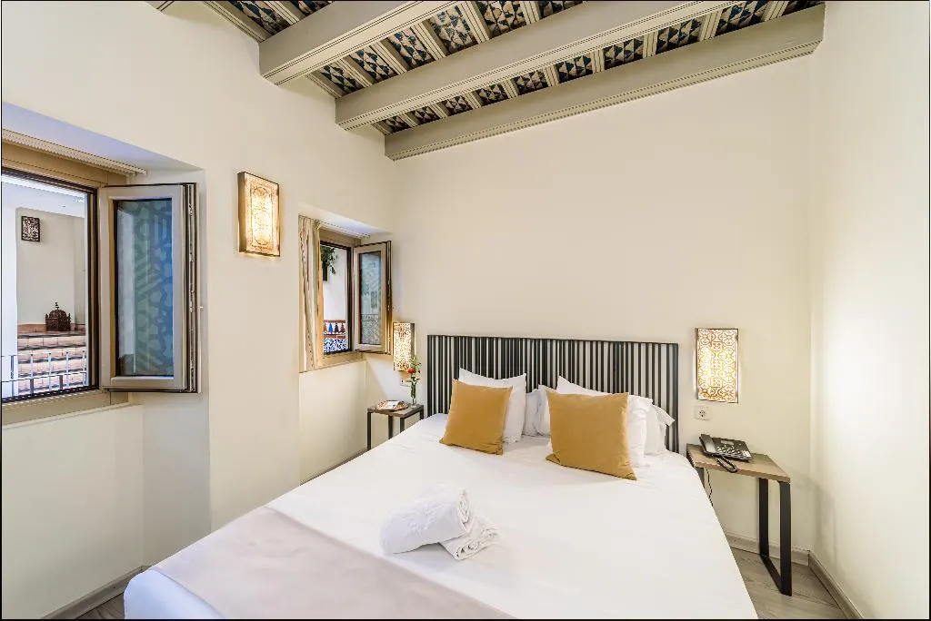 Double or Twin ECONOMY Room, Hotel Boutique Casas de Santa Cruz, Seville
