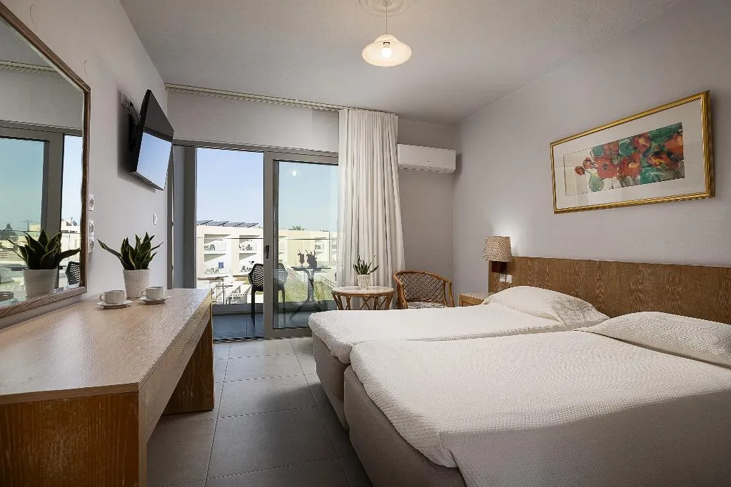 Double or Twin STANDARD Room, Rethymno Village, Crete