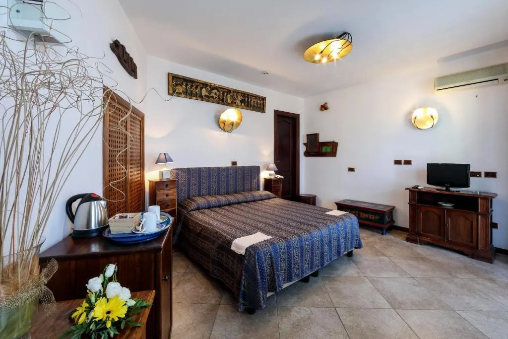 Double or Twin DELUXE Room, Hotel Villa Sonia, Taormina