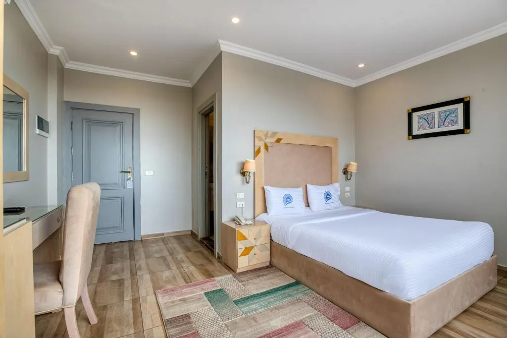 Room, Mamluk Pyramids Hotel, Cairo