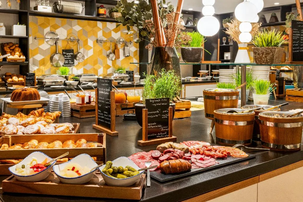 Restaurant, Vienna House by Wyndham Andel's Berlin, Berlin