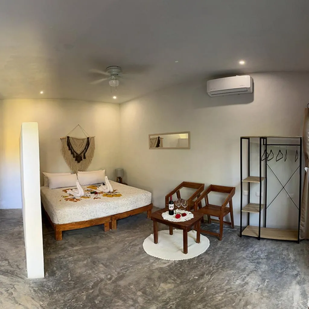 DOUBLE DELUXE KING BED Room, Hotel Carlitos Tulum, Cancun Area