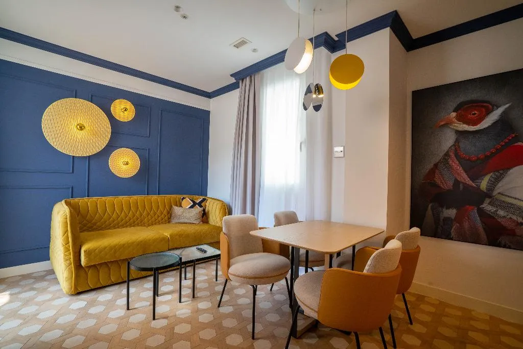 SUITE CAPACITY 7 TWO BEDROOMS Room, SmartRental Collection Gran Vía Capital, Madrid