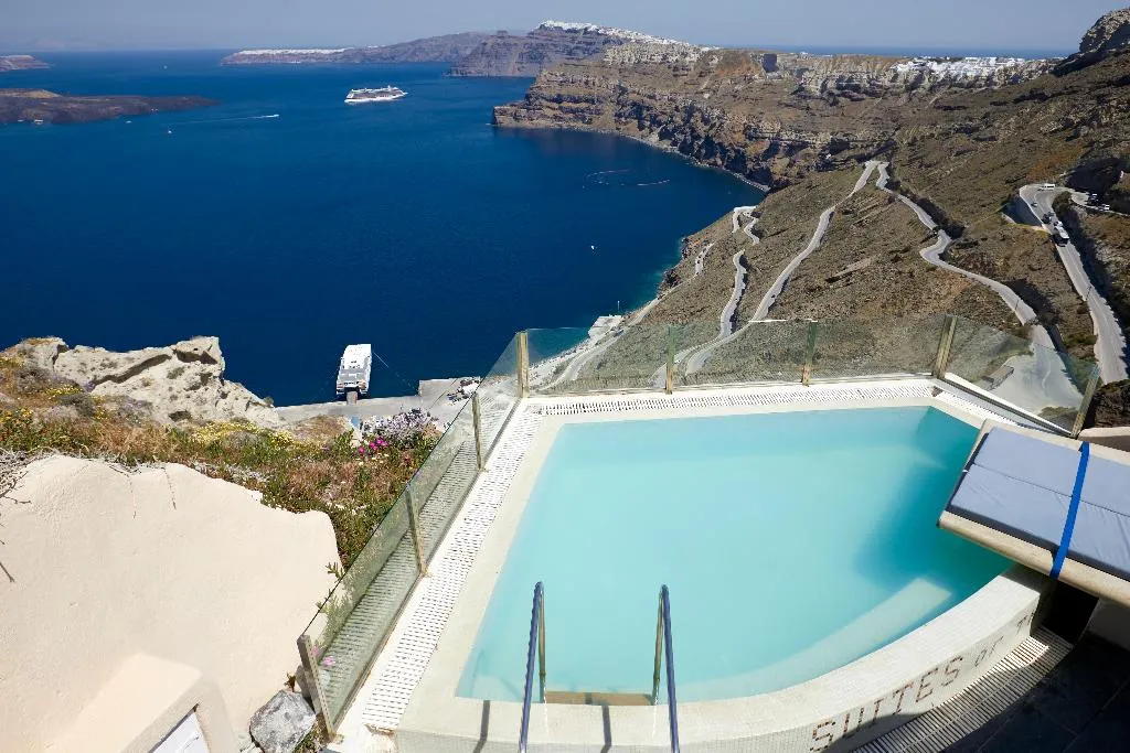 SUITE SEA VIEW WITH PRIVATE POOL Room, Suites of the Gods Cave Spa, Santorini