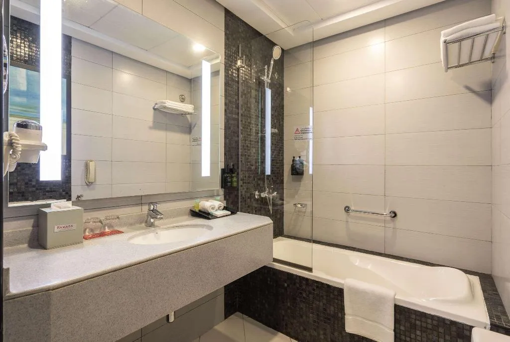 Room, Ramada By Wyndham Dubai Barsha Heights Ex AurisInn, Dubai