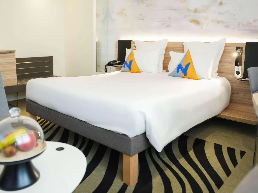 DOUBLE EXECUTIVE KING BED Room, Novotel Tunis Lac, Tunisia