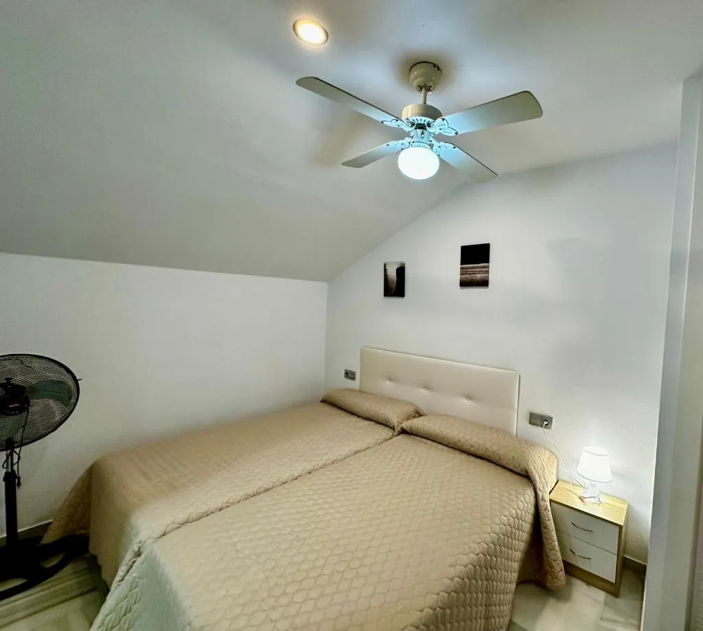 APARTMENT DUPLEX Room, Las Rosas de Capistrano, Costa Del Sol