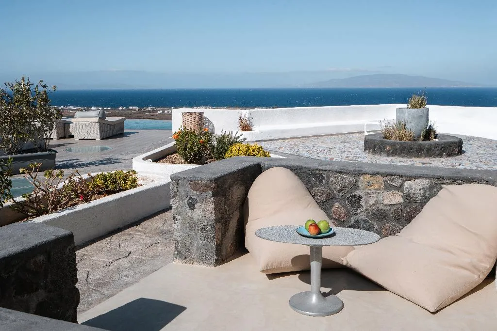 SUITE DELUXE SEA VIEW Room, Danae Suites, Santorini