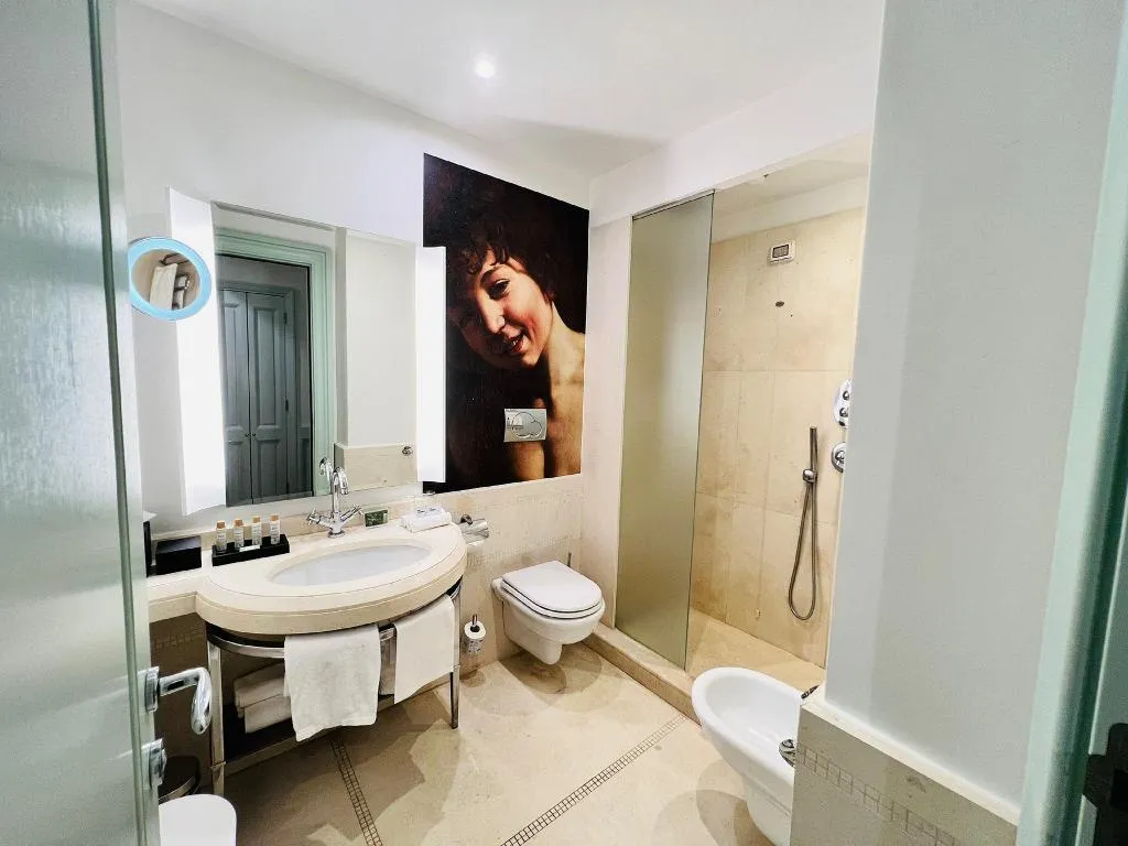 JUNIOR SUITE KING SIZE BED Room, Indigo Hotel Rome - St. George, Rome