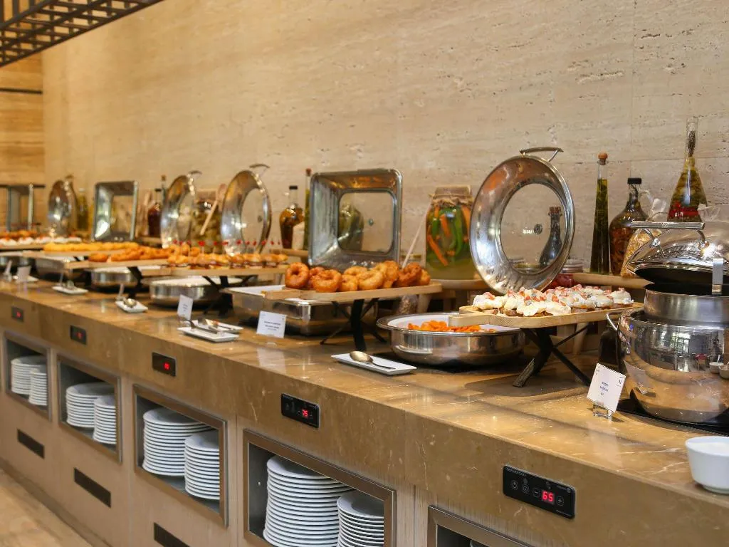 Restaurant, Novotel Tunis Lac, Tunisia