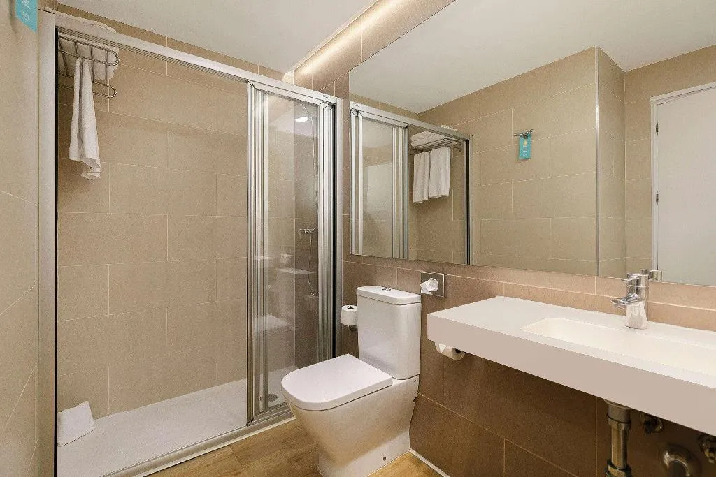 FAMILY ROOM STANDARD Room, Sol Torremolinos Don Pedro, Costa Del Sol