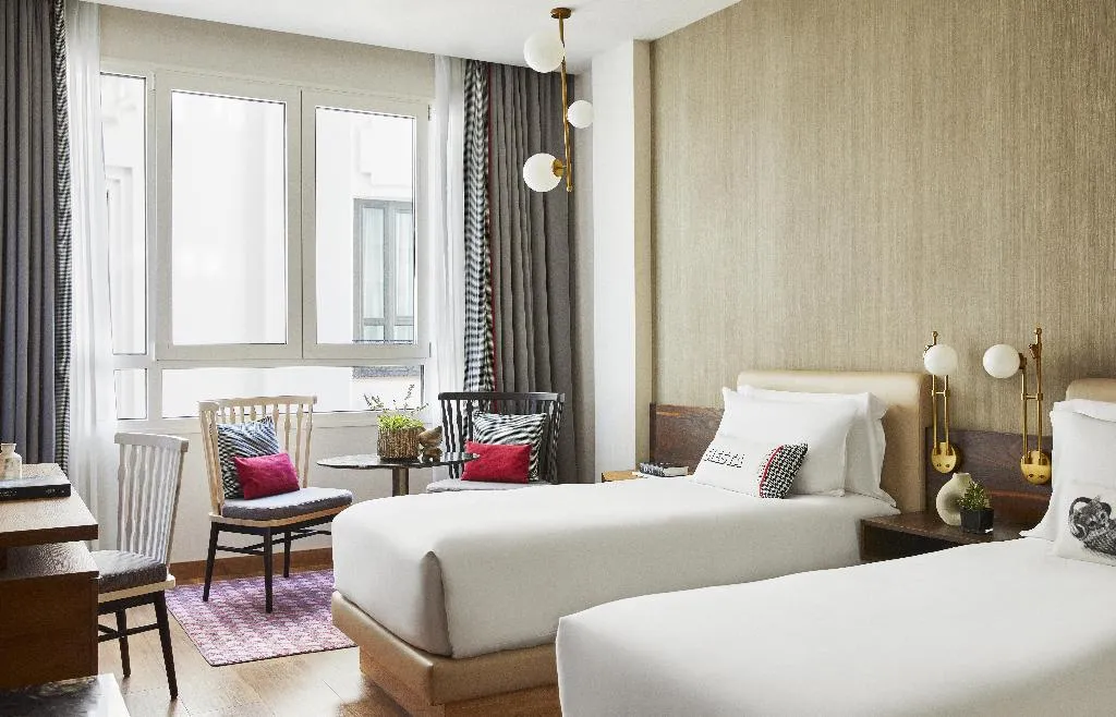 TWIN STANDARD Room, Hyatt Centric Gran Via Madrid, Madrid