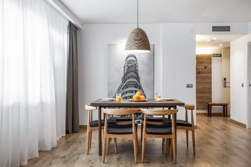 APARTMENT TWO BEDROOMS Room, Pierre & Vacances Madrid Aptos Eurobuilding 2, Madrid