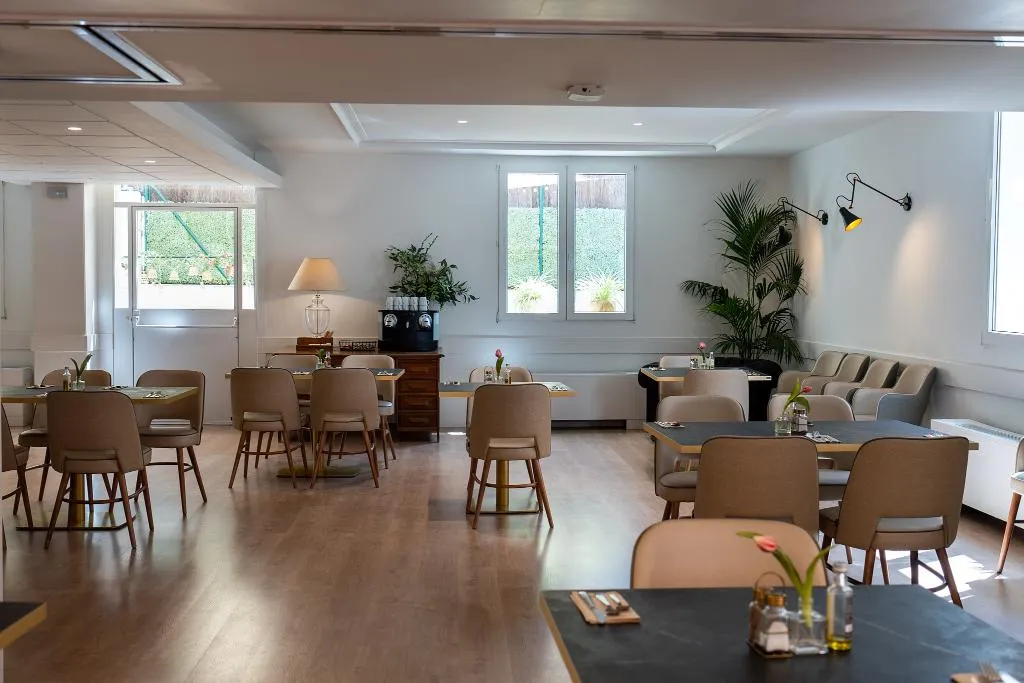 Restaurant, Tres Torres Atiram Hotel, Barcelona