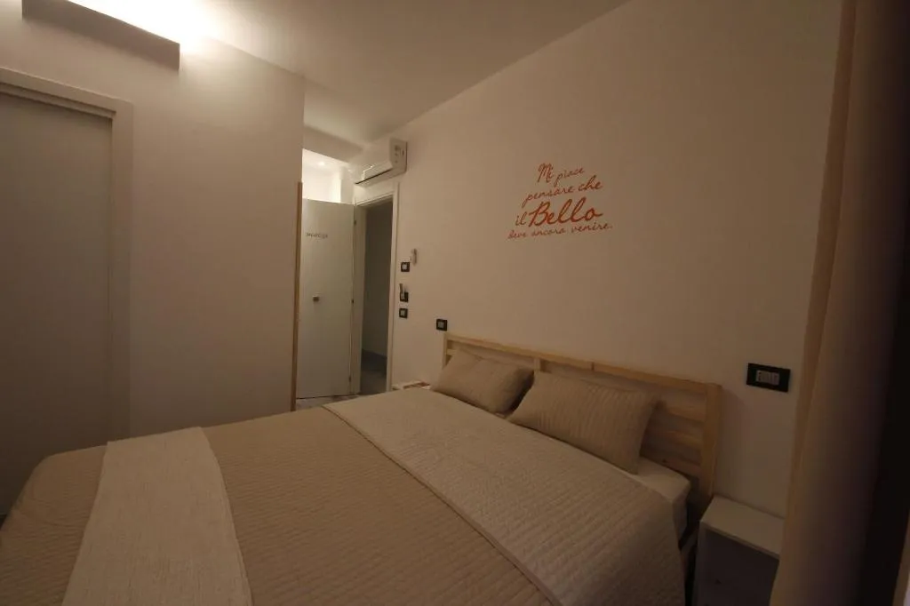 Room, NicaDomus B&B, Catania