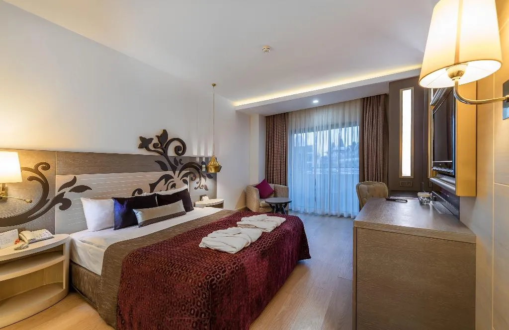 DOUBLE LAND VIEW Room, Kirman Belazur Resort & Spa, Antalya
